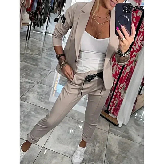 Celine | Trendy set with soft blazer & comfy joggers