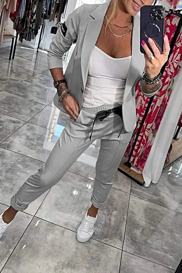 Celine | Trendy set with soft blazer & comfy joggers