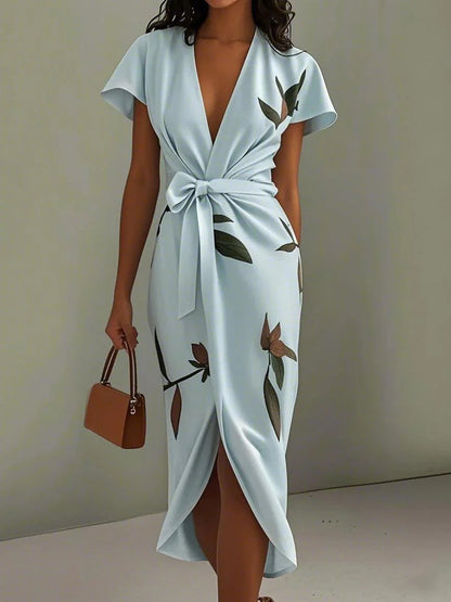 Sanne | Elegant midi dress with short sleeves and a subtle leaf print