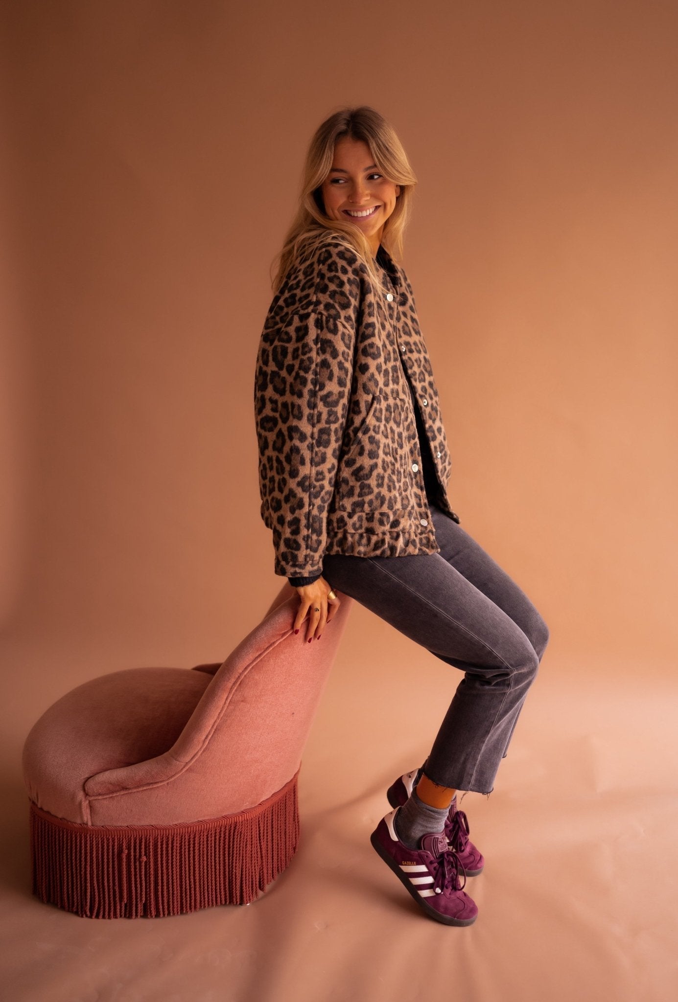 Demi | Trendig Jacka med Stilren Look